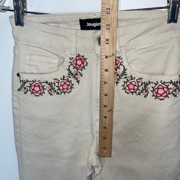 💗Desigual Women’s Denim Cream Pants Embroidered Amore Floral Size EUR 36 - Picture 11 of 13